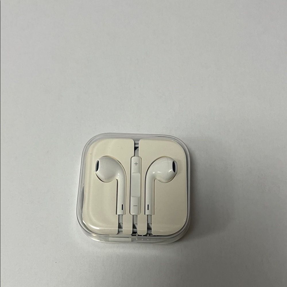 Apple White Wired Earbuds